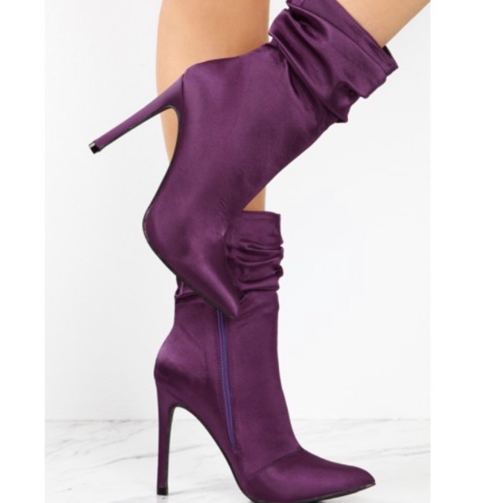 So Me Purple Satin Stiletto Slouch Booties 5.5 (EUC)